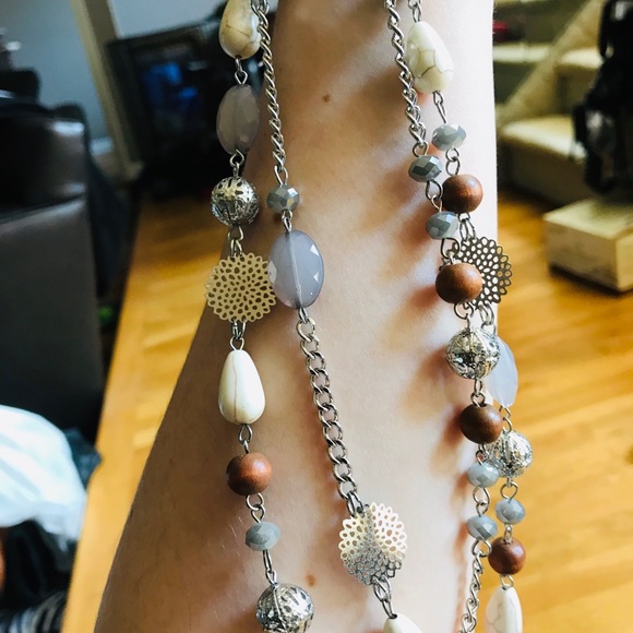 NWT layered stone/wood necklace - Picture 6 of 6